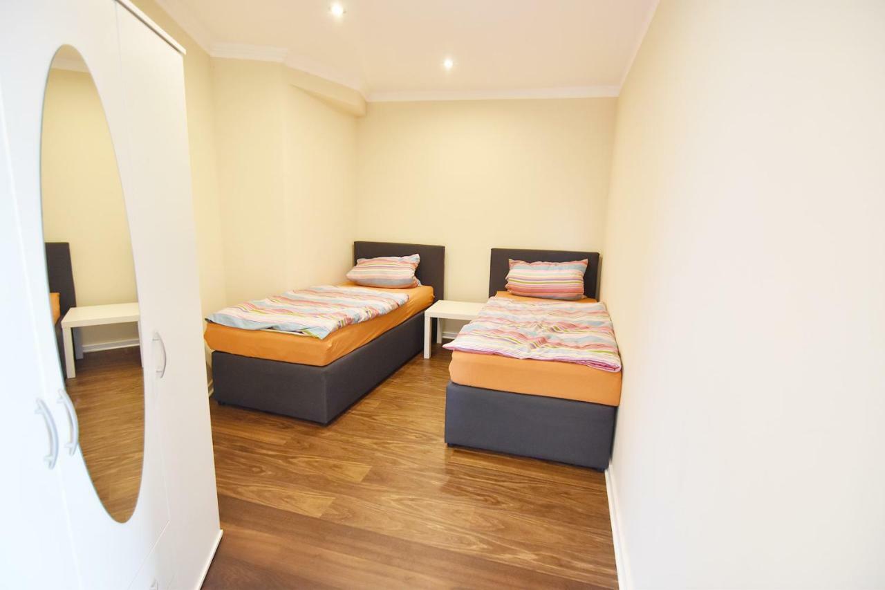 Dorya Am Ring Apartment Koln Bagian luar foto