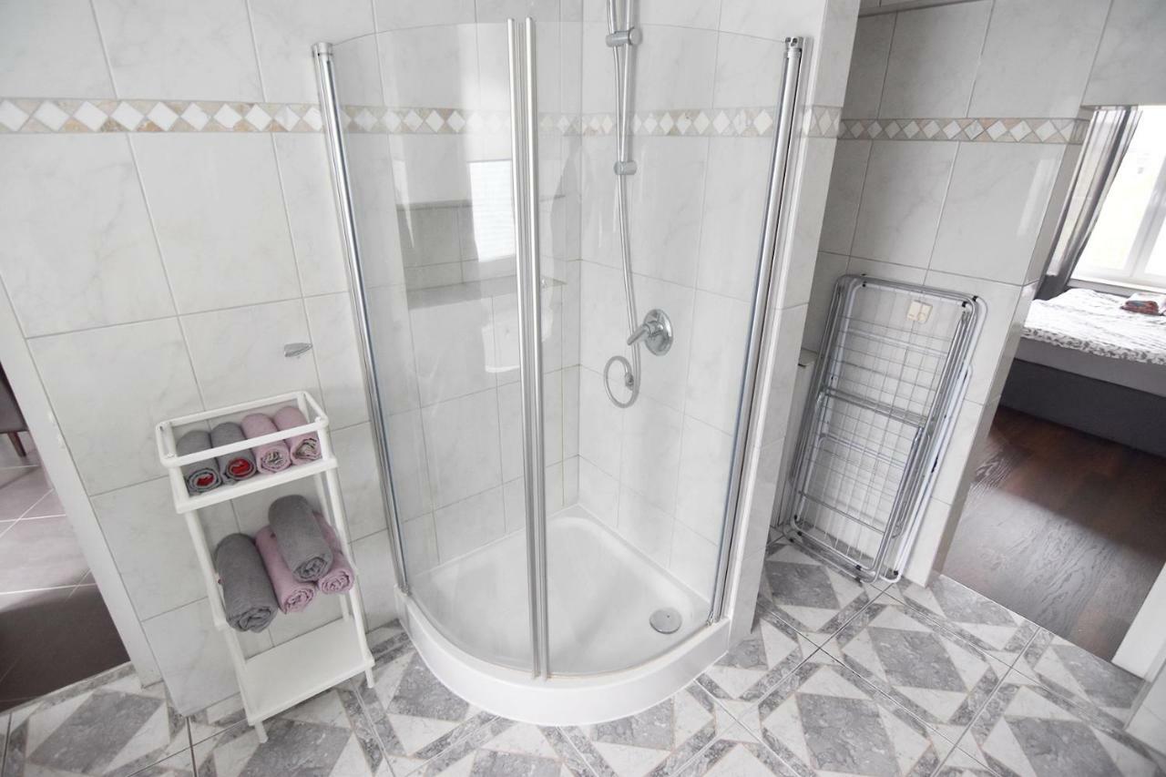 Dorya Am Ring Apartment Koln Bagian luar foto